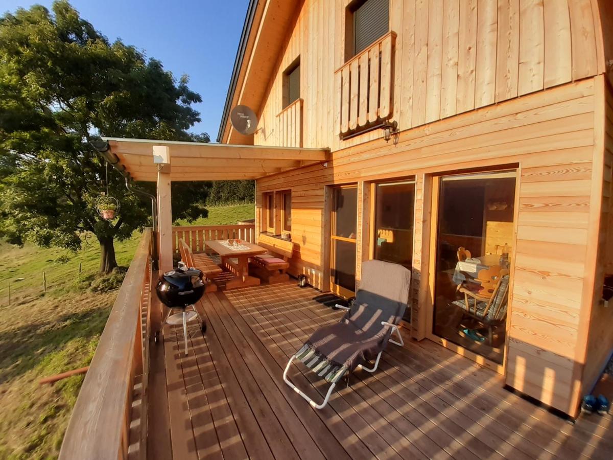 Apartamento Auszeit Almhaus Schmalzbauer Sankt Andrä Exterior foto